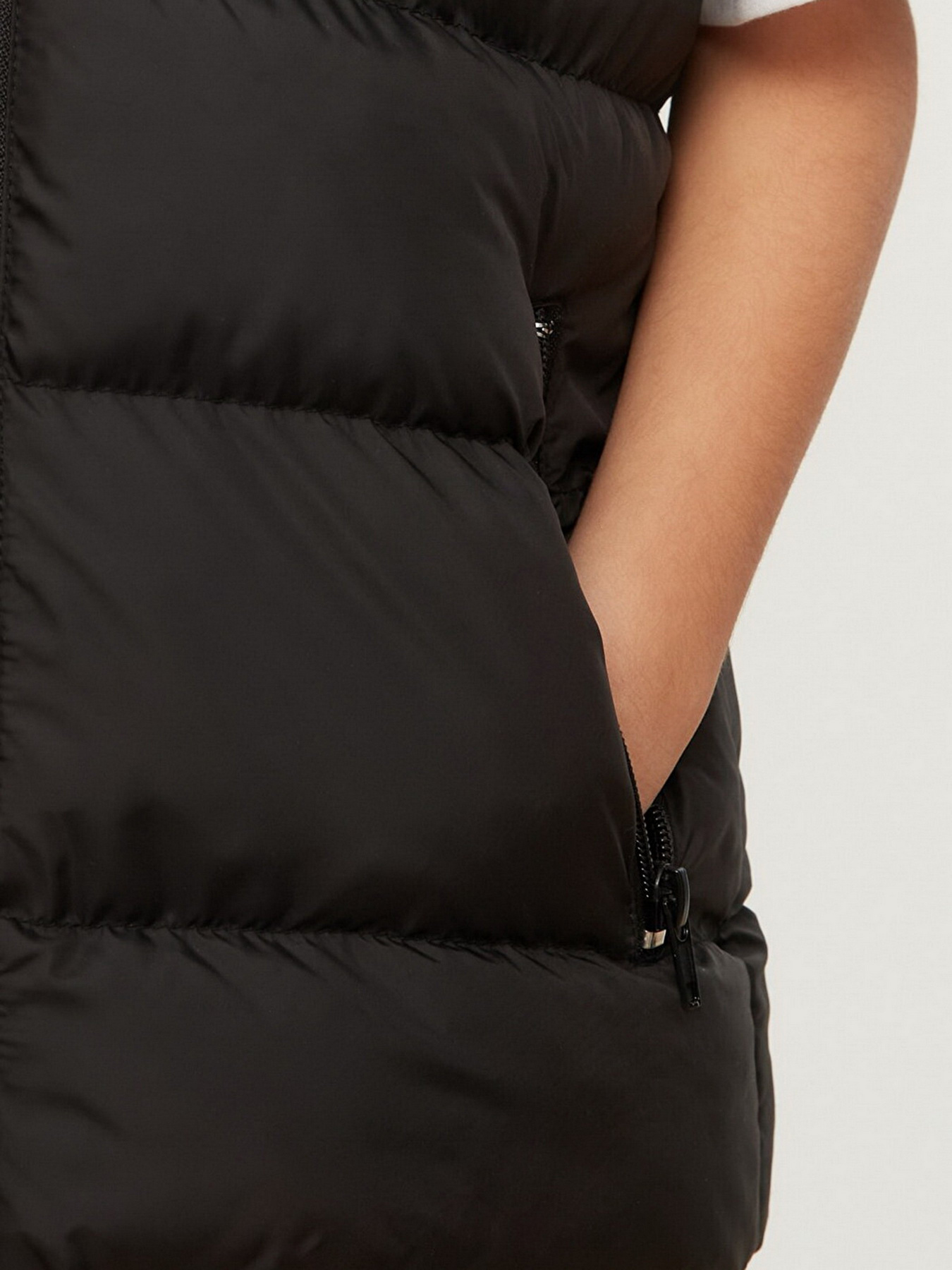 Жилет с утеплителем Trendyol модель TKDSS22YE0007/Siyah Фото