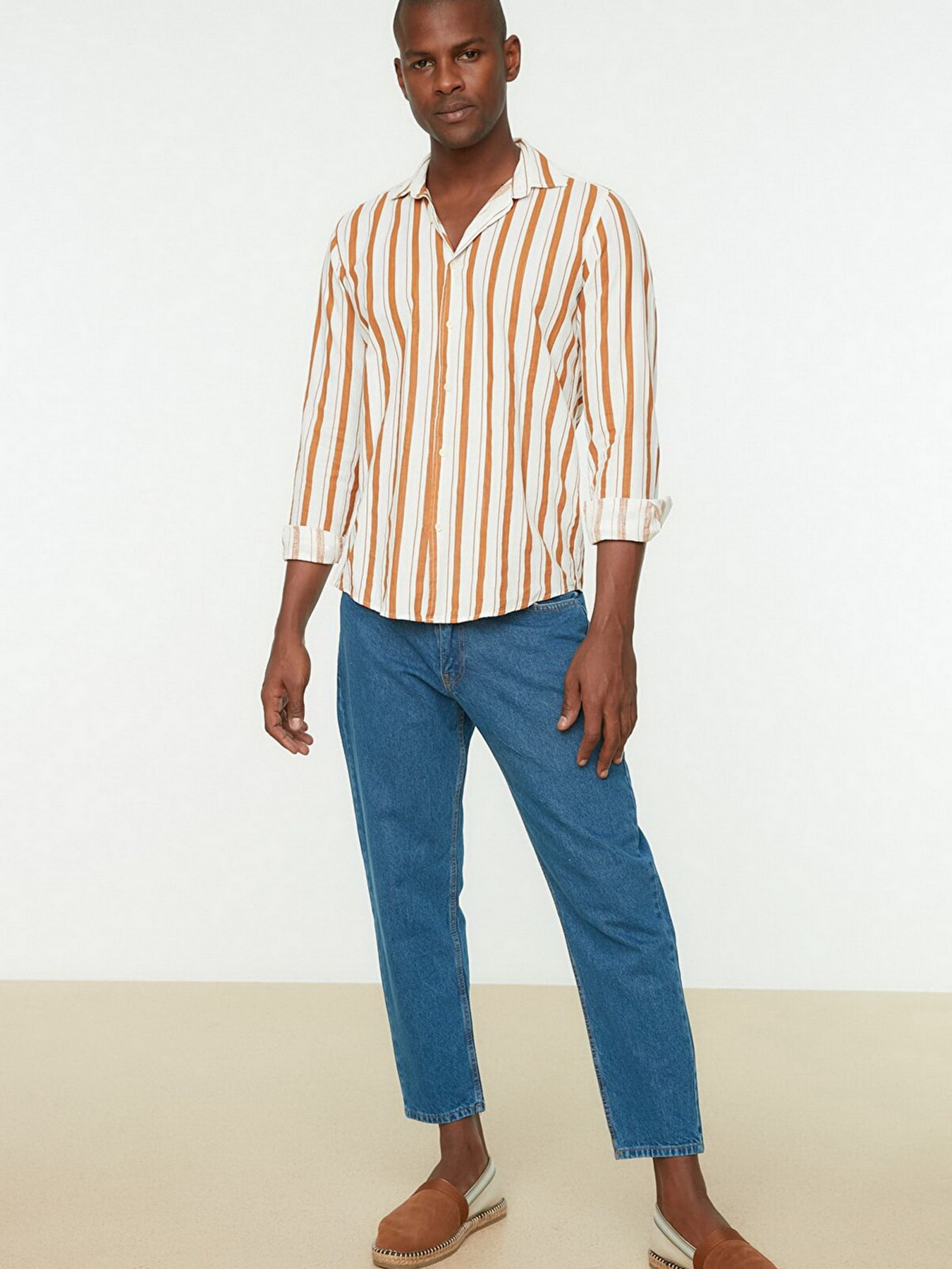 Джинсы Trendyol Essential Crop модель TMNSS22JE0370/Lacivert Фото