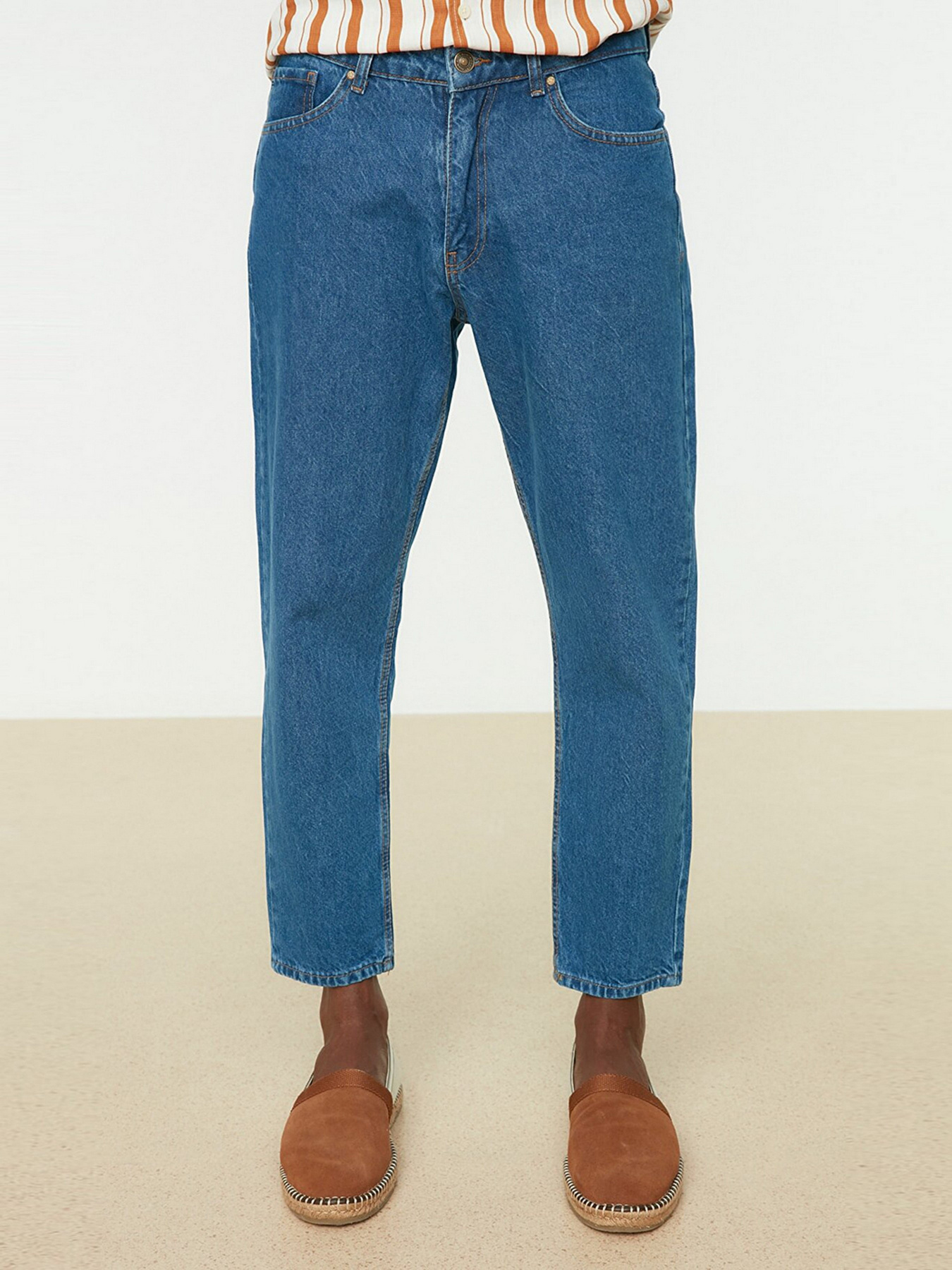 Джинсы Trendyol Essential Crop модель TMNSS22JE0370/Lacivert Фото