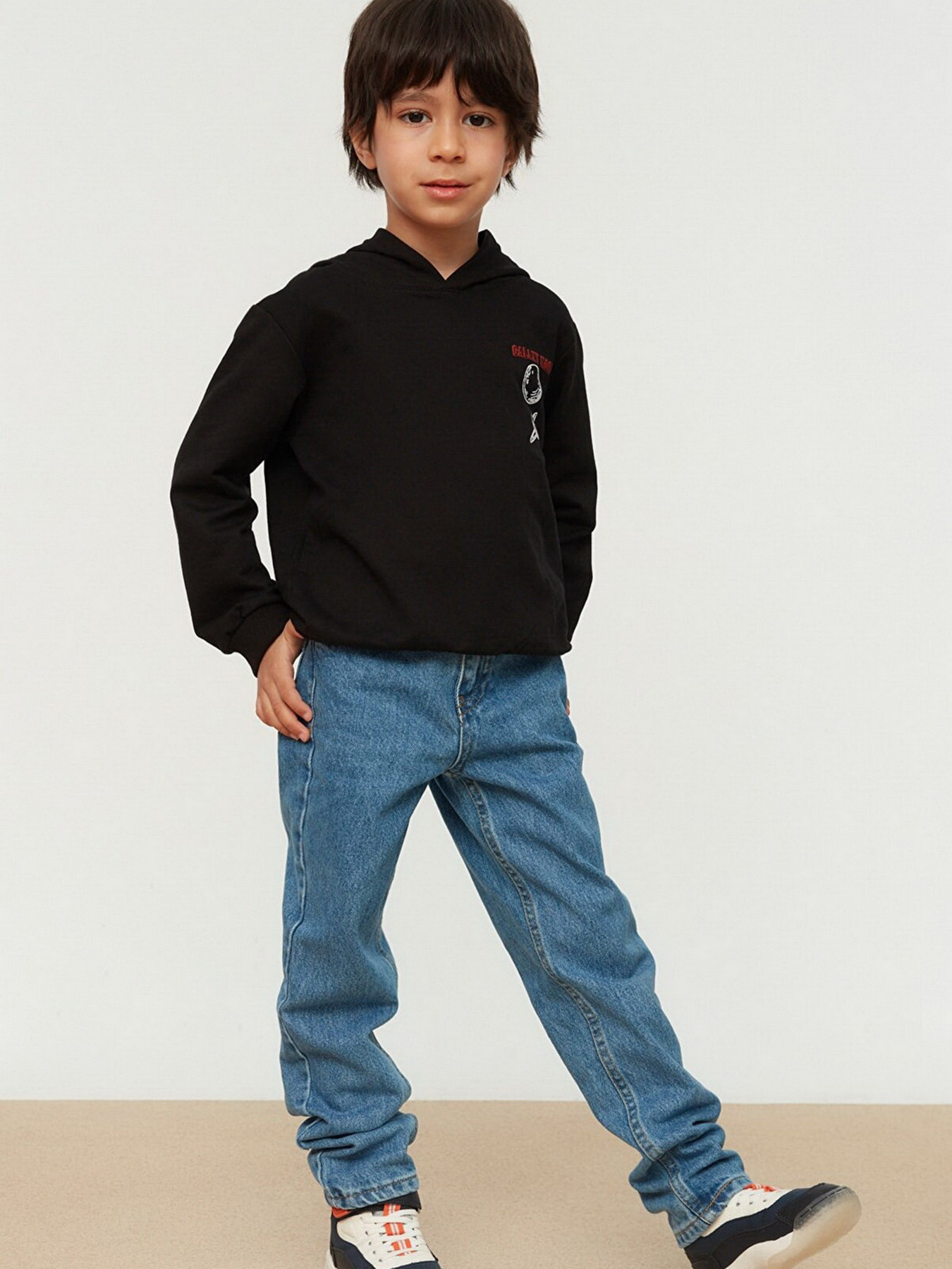 Прямі джинси Trendyol модель TKDSS22JE0217/Acik Mavi Фото