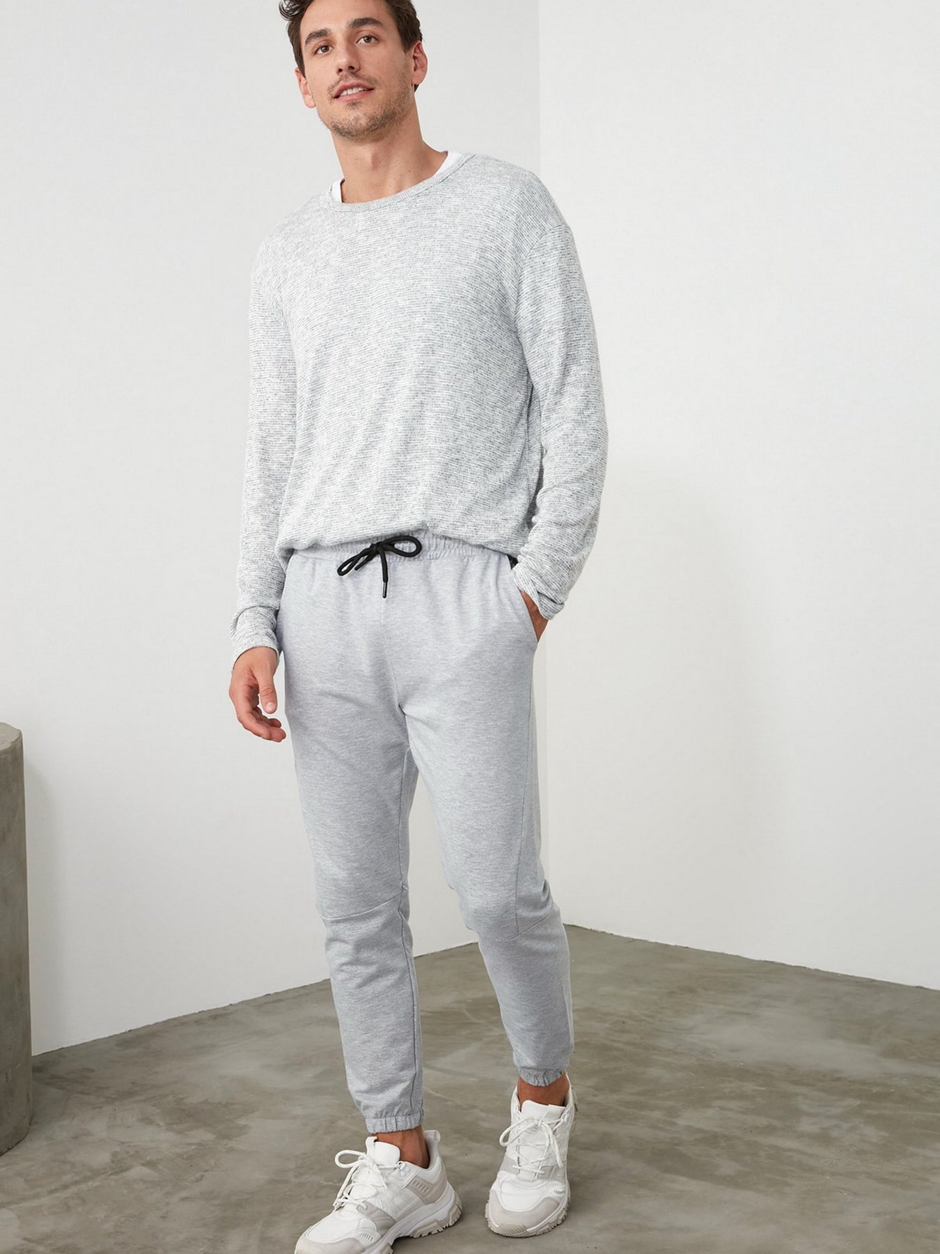 Штаны спортивные Trendyol модель TMNSS20EA0076/Gri Фото