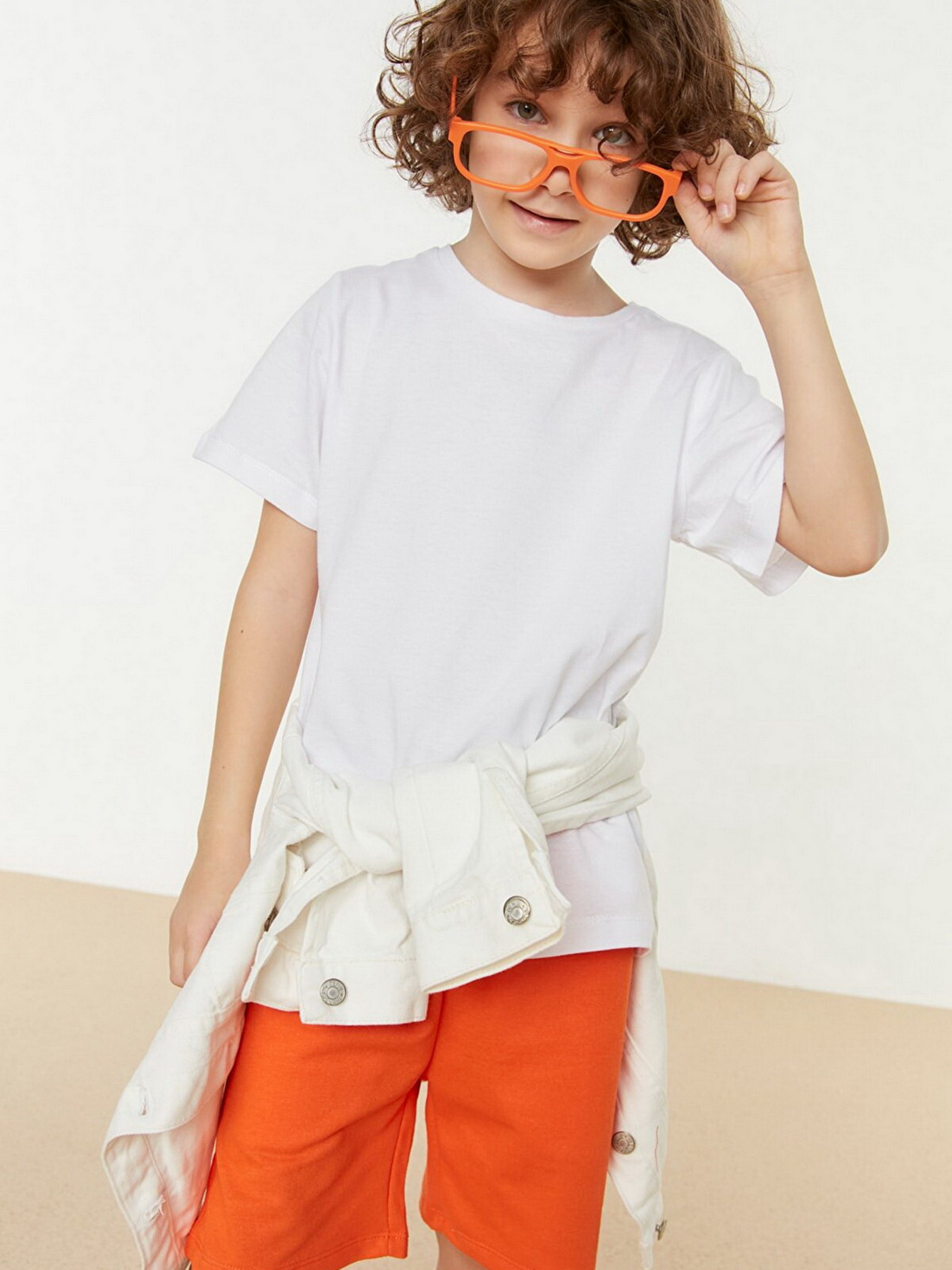 Набор футболок Trendyol модель TKDSS22TS0612/Beyaz-Cok Renkli Фото