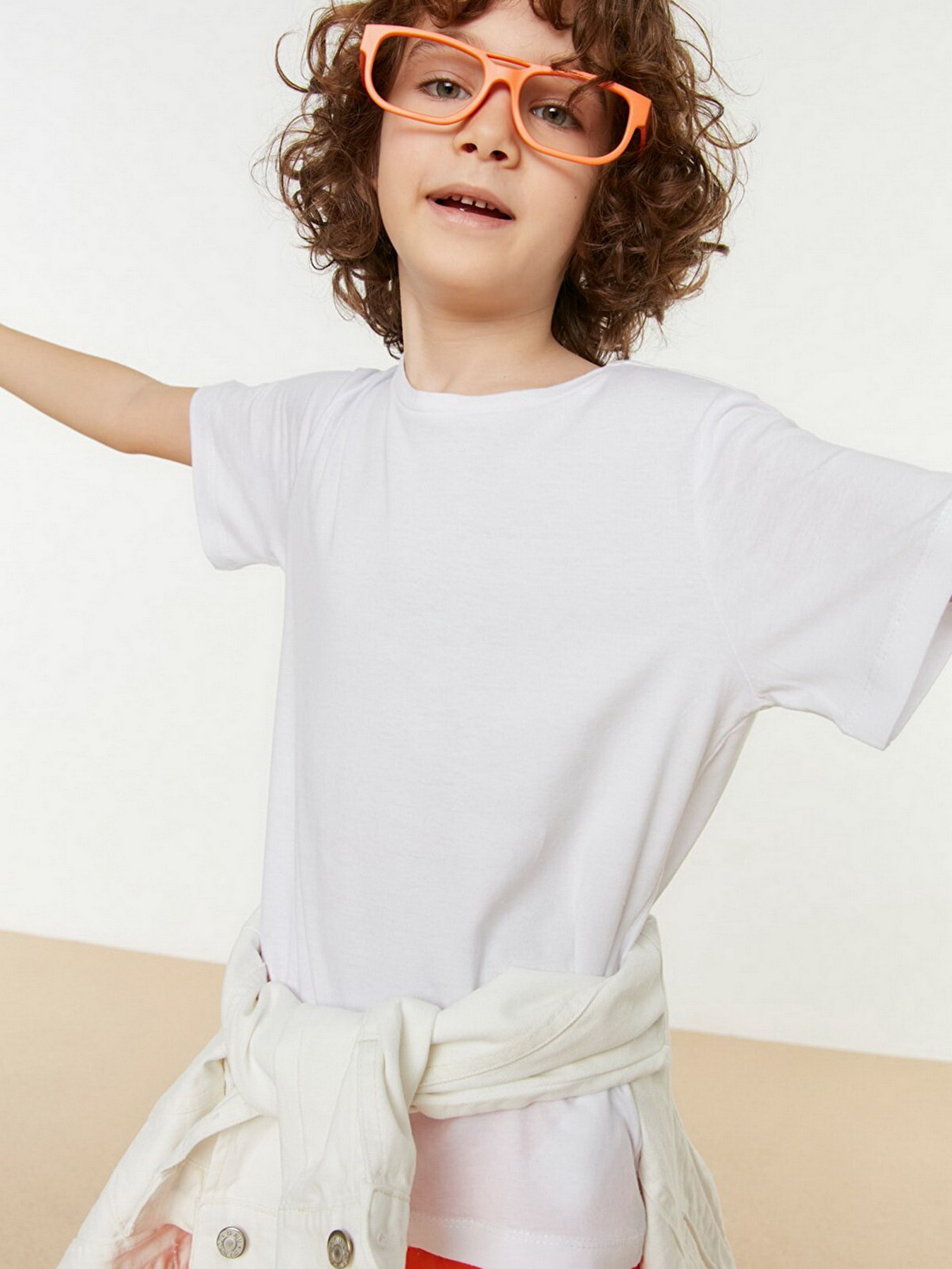 Набор футболок Trendyol модель TKDSS22TS0612/Beyaz-Cok Renkli Фото