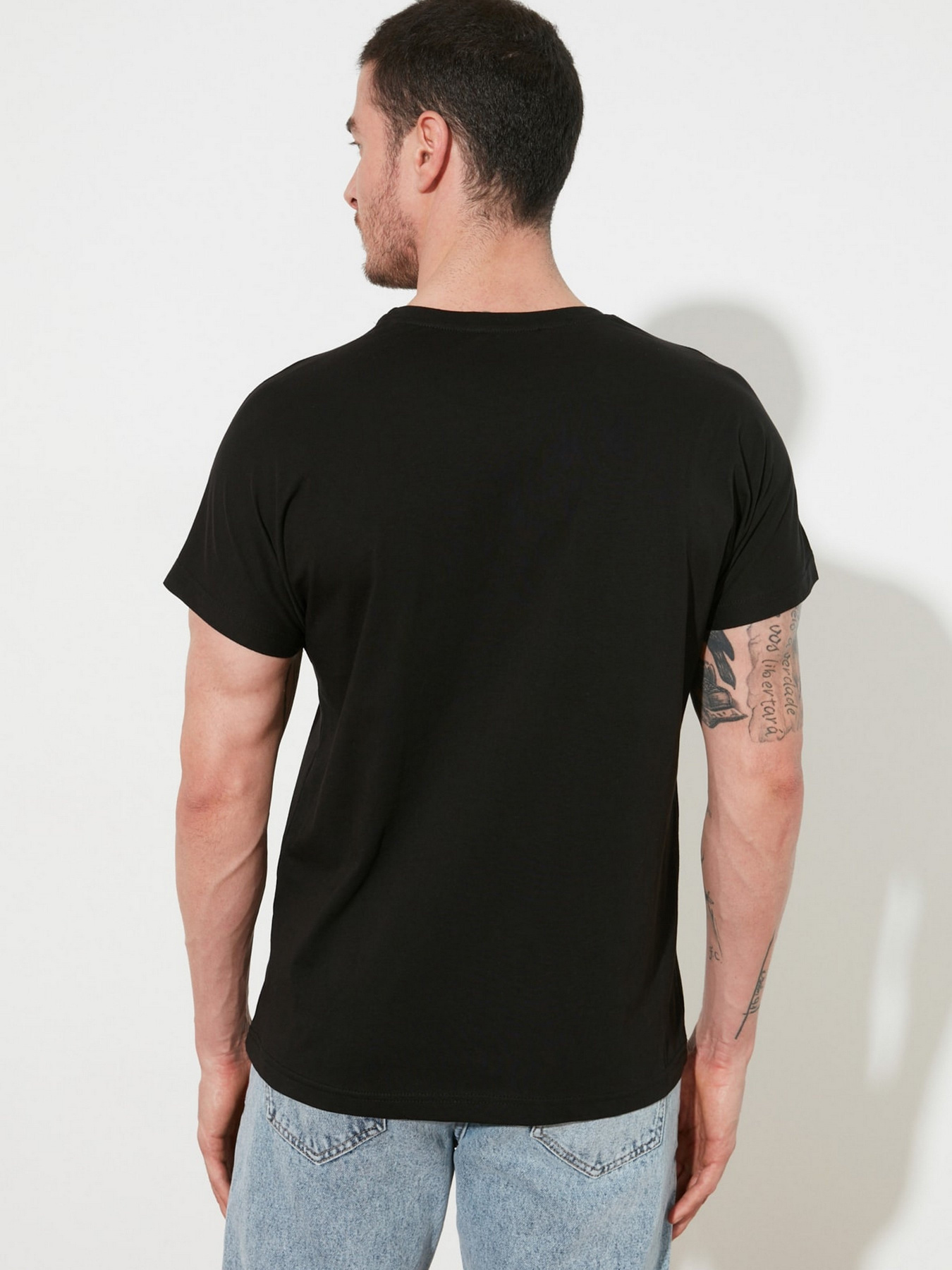 Футболки і поло Trendyol модель TMNSS20TS1330/Siyah Фото