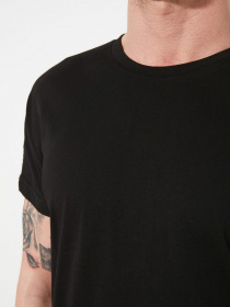 Футболки і поло Trendyol модель TMNSS20TS1330/Siyah Фото