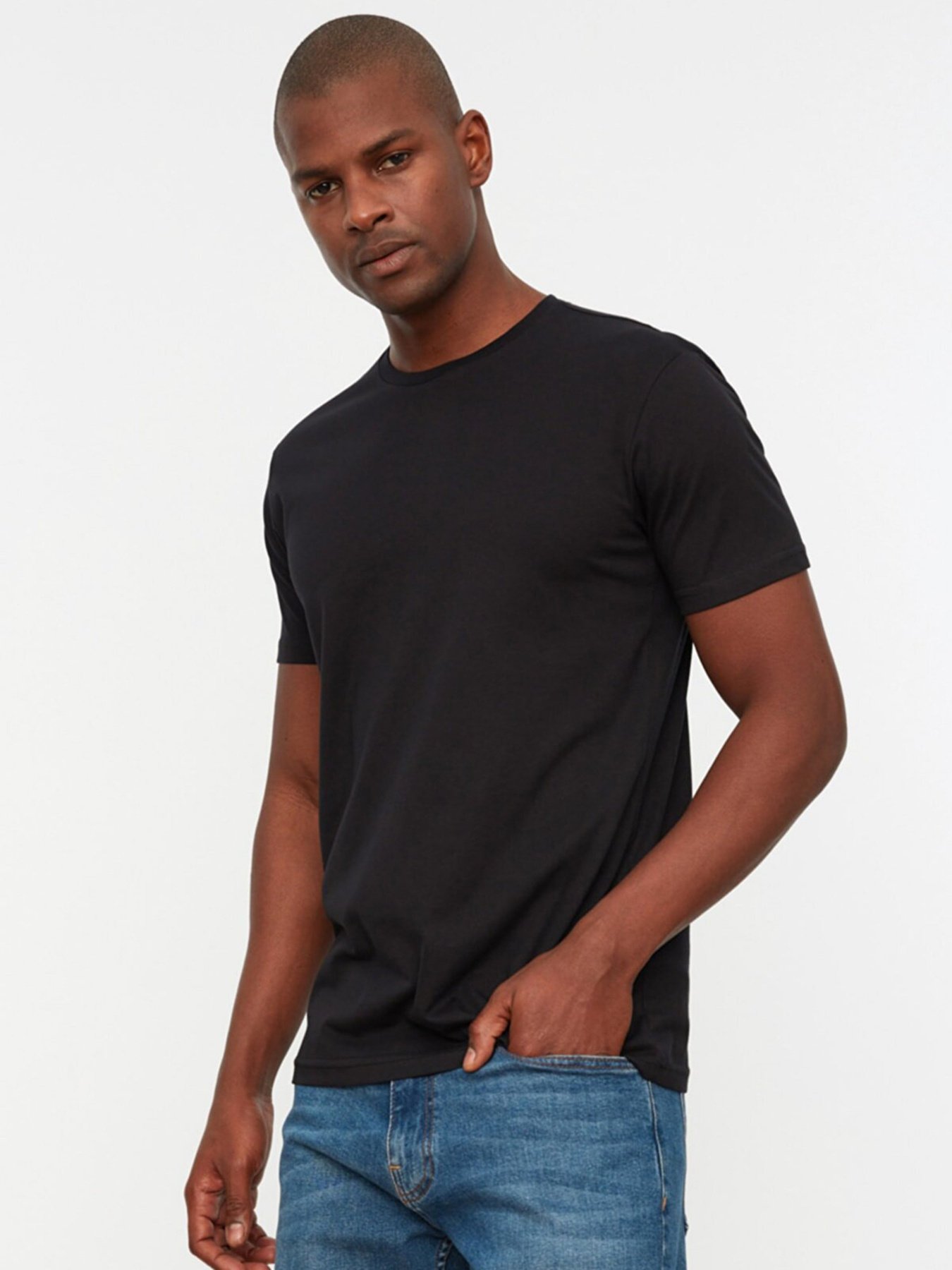 Футболки и поло Trendyol модель TMNSS21TS0808/Siyah Фото