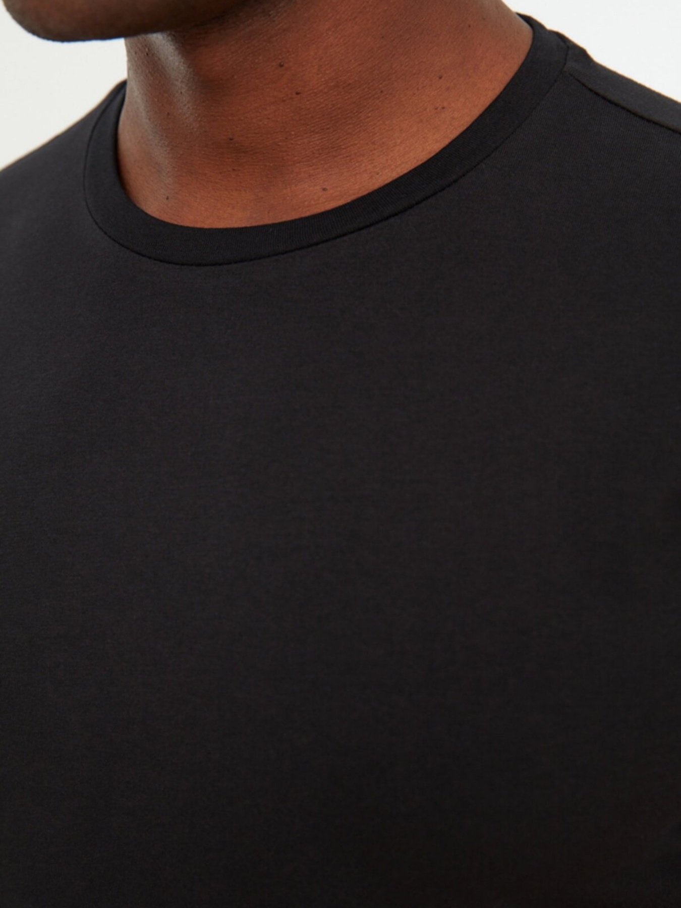 Футболки и поло Trendyol модель TMNSS21TS0808/Siyah Фото