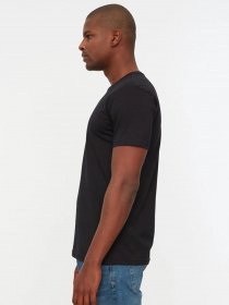 Футболки и поло Trendyol модель TMNSS21TS0808/Siyah Фото