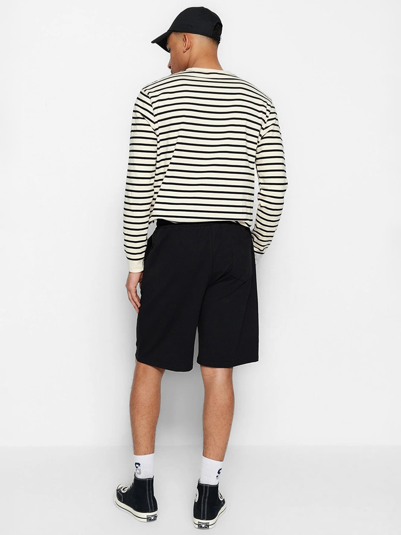 Шорты Trendyol модель TMNSS22SR0257/Siyah Фото