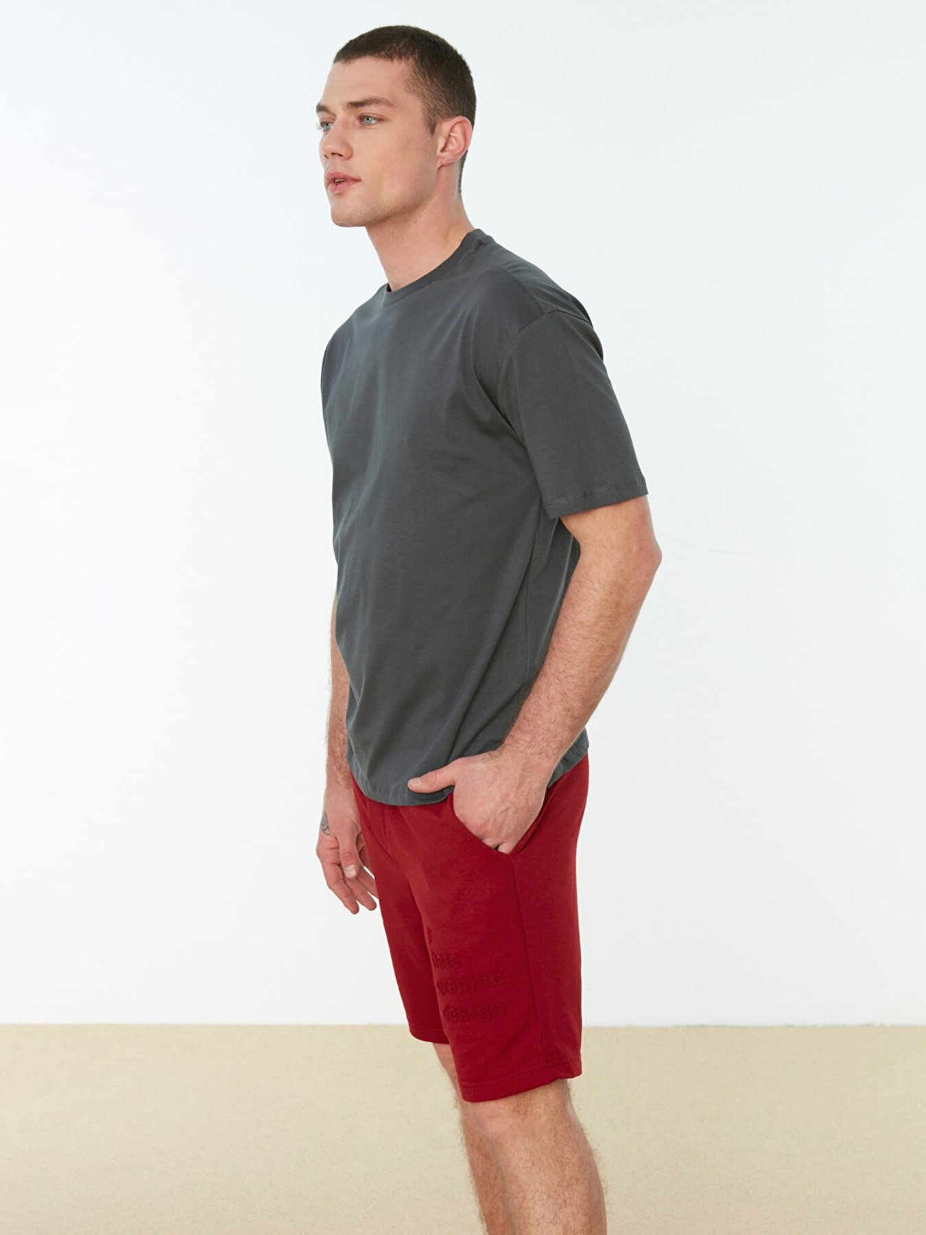 Футболки и поло Trendyol модель TMNSS22TS0273/Antrasit Фото