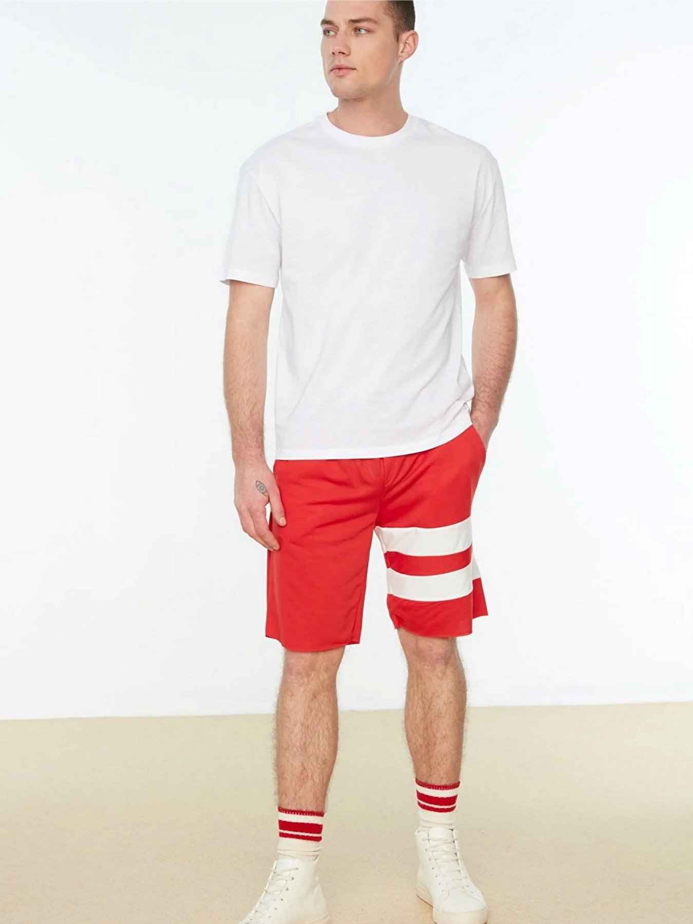 Футболка Trendyol модель TMNSS22TS0273/Beyaz Фото