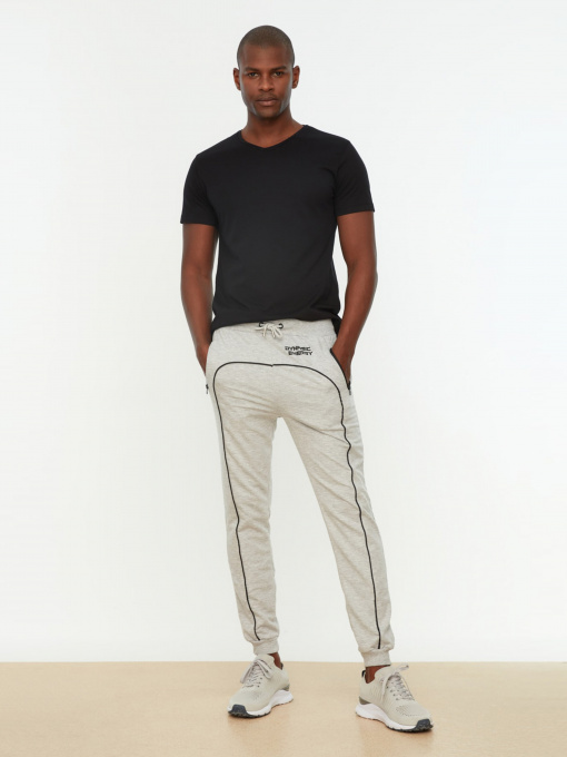 Штани спортивні Trendyol модель TMNAW22EA0662/Gri Фото