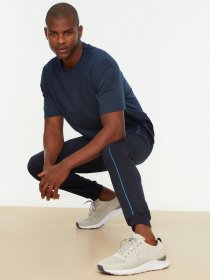 Спортивні штани Trendyol модель TMNAW22EA0662/Lacivert Фото