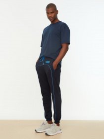 Спортивні штани Trendyol модель TMNAW22EA0662/Lacivert Фото