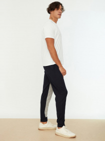 Спортивні штани Trendyol модель TMNAW22EA0708/Lacivert Фото