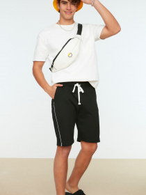 Шорты Trendyol модель TMNSS20SR0083/Siyah Фото