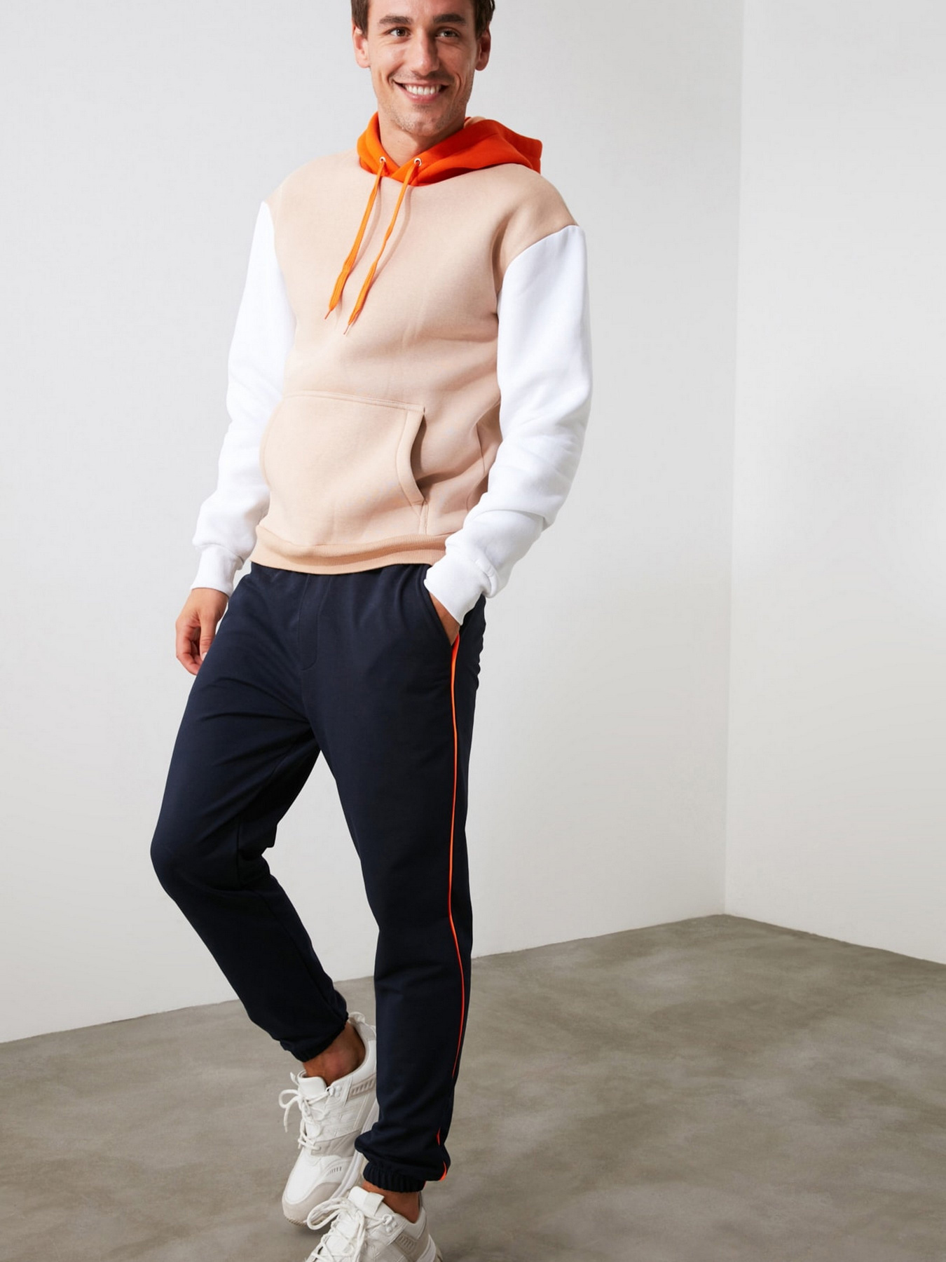 Штаны спортивные Trendyol модель TMNAW21EA0078/Lacivert Фото