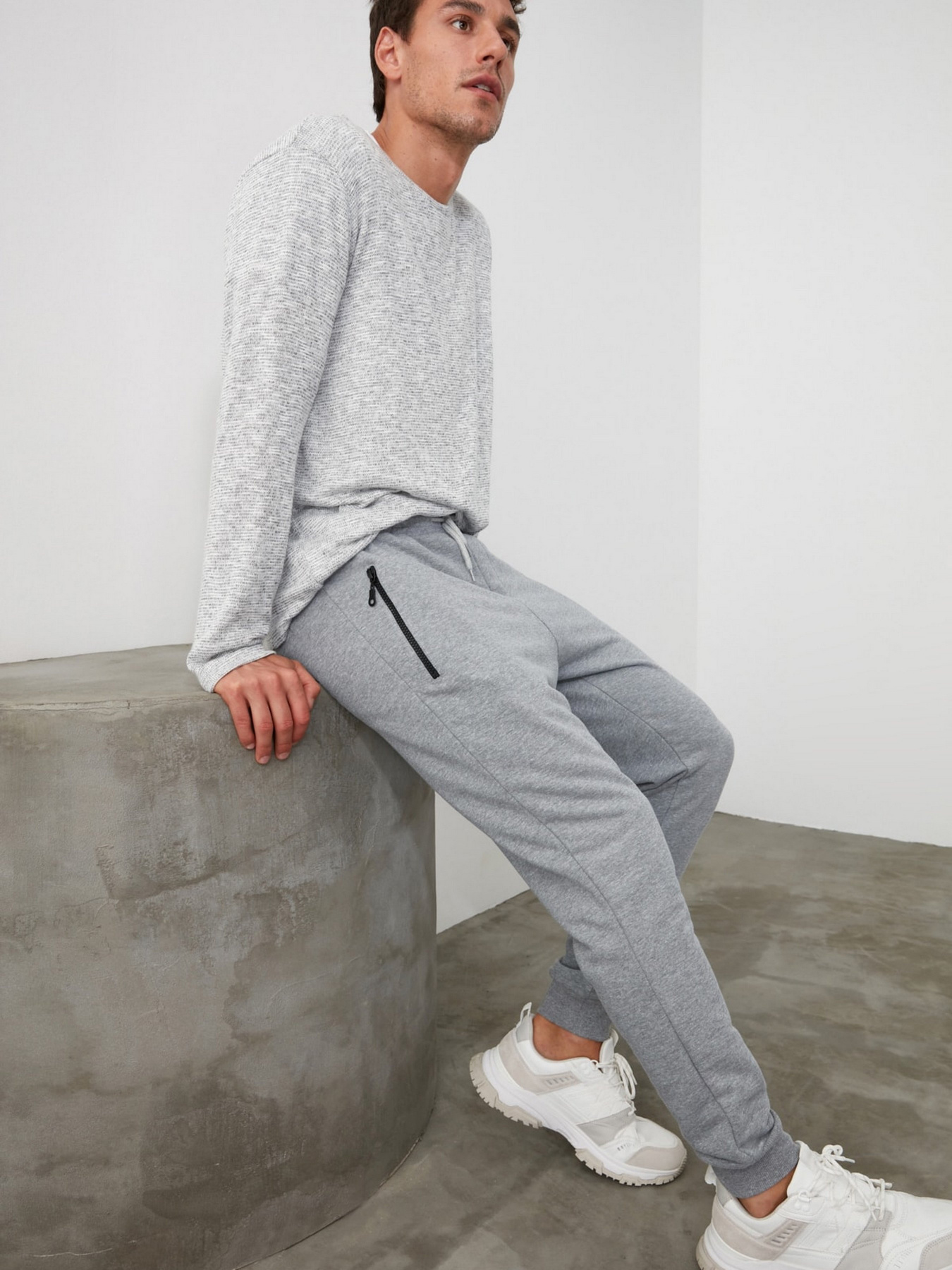 Штаны спортивные Trendyol модель TMNAW21EA0094/Gri Фото