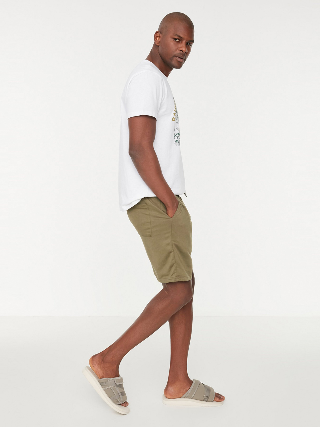 Шорты Trendyol модель TMNSS20SR0166/Haki Фото