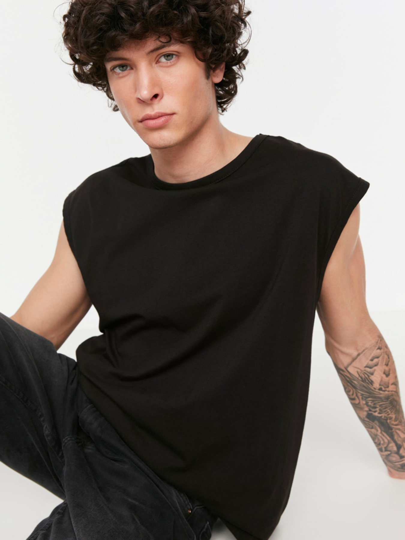 Набор футболок Trendyol модель TMNSS22AL0053/Siyah-Cok Renkli Фото