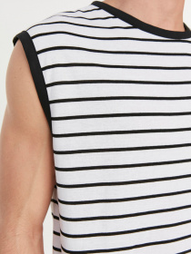 Набор футболок Trendyol модель TMNSS22AL0053/Siyah-Cok Renkli Фото