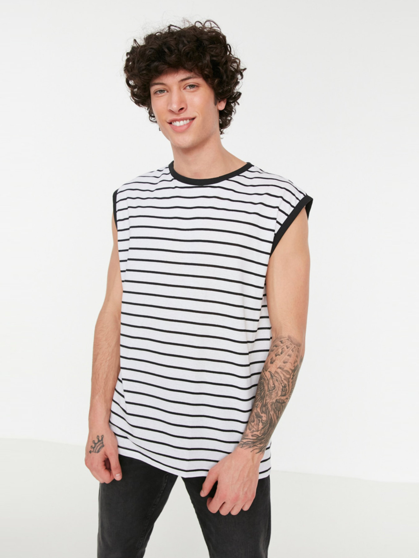 Набір футболок Trendyol модель TMNSS22AL0053/Siyah-Cok Renkli Фото