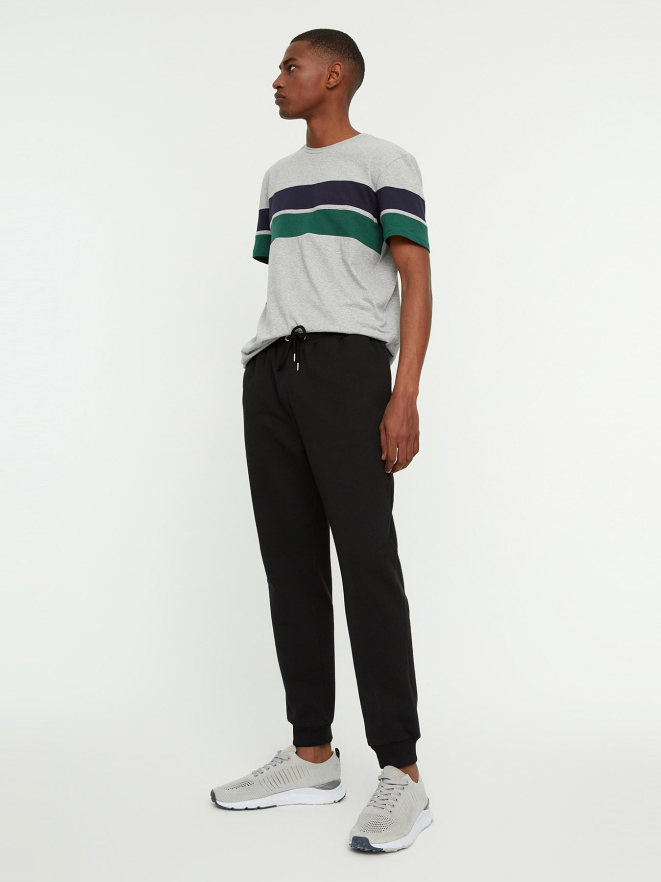 Спортивні штани Trendyol модель TMNSS22EA0100/Siyah Фото