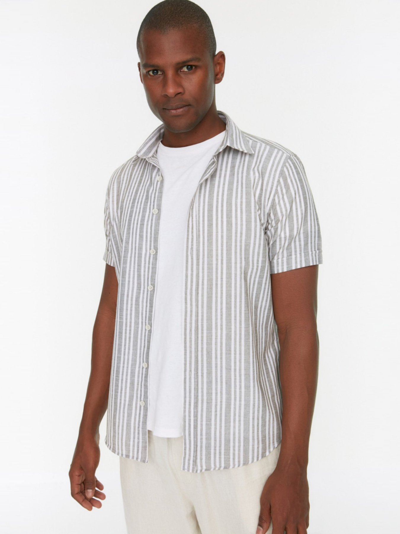 Сорочка повсякденна Trendyol модель TMNSS22GO0269/Haki Сорочка повсякденна Trendyol модель TMNSS22GO0269/Haki Фото