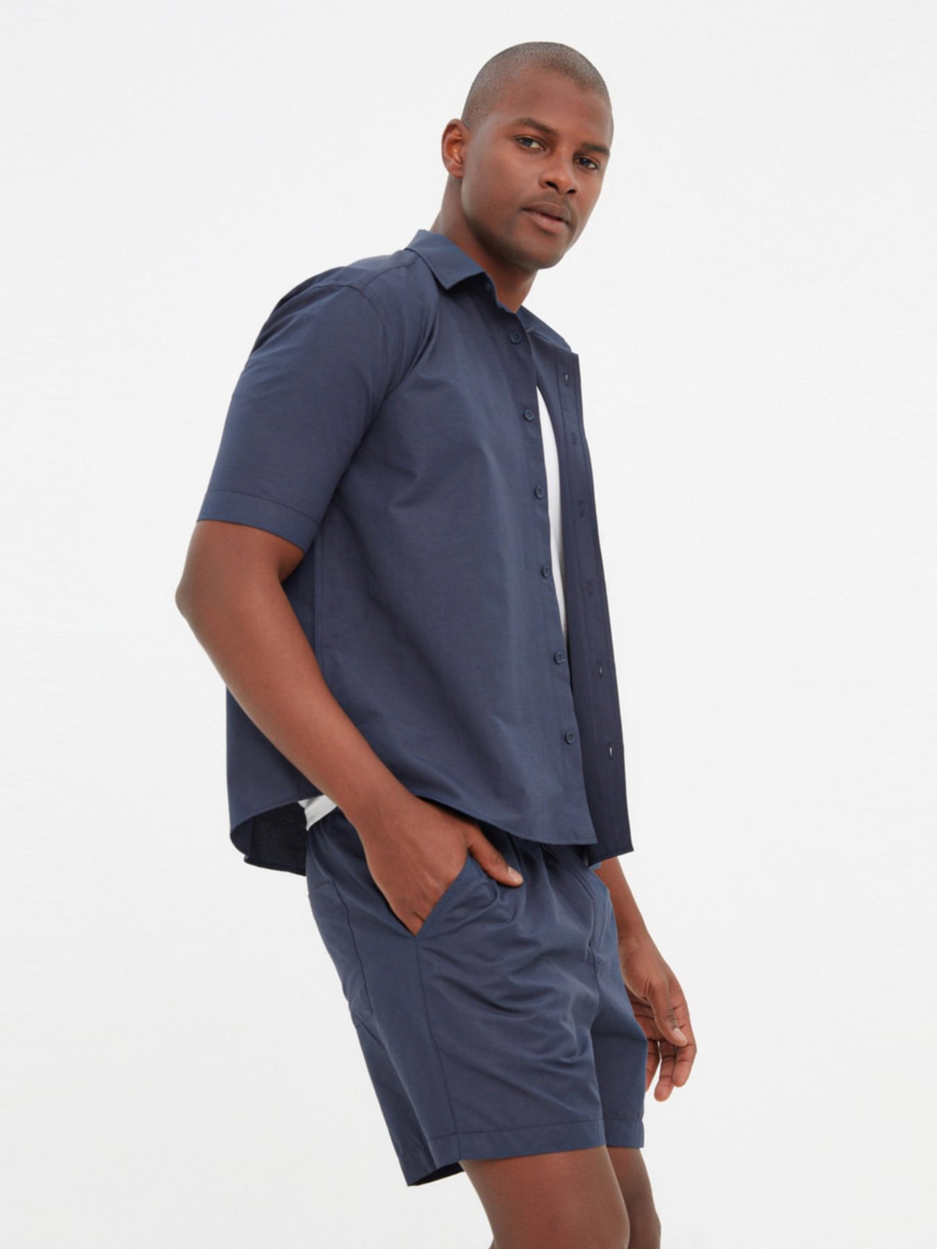 Рубашка Trendyol модель TMNSS22GO0273/Lacivert Фото