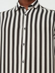 Рубашка Trendyol модель TMNSS22GO0291/Siyah Фото