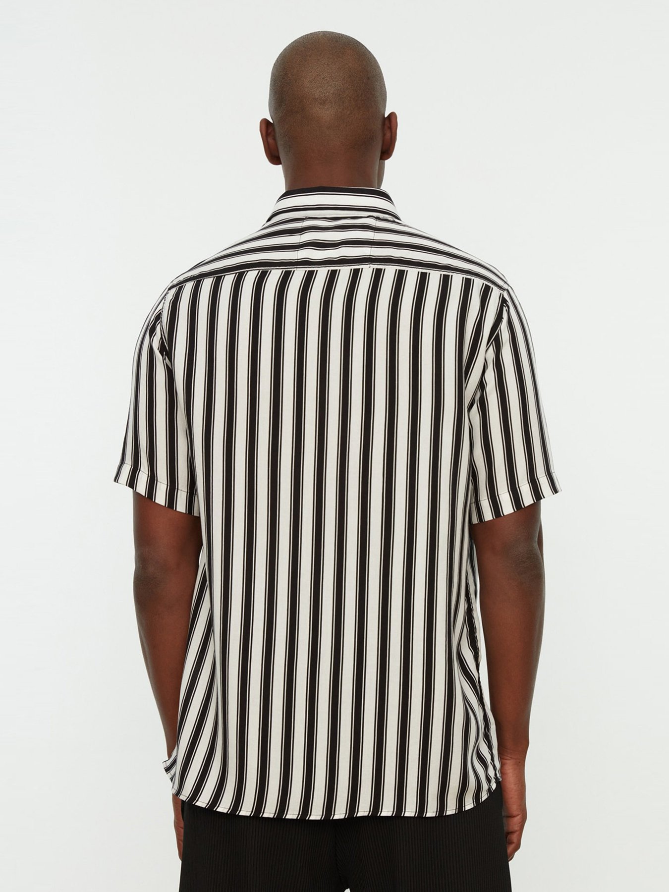 Сорочка повсякденна Trendyol модель TMNSS22GO0291/Siyah Сорочка повсякденна Trendyol модель TMNSS22GO0291/Siyah Фото