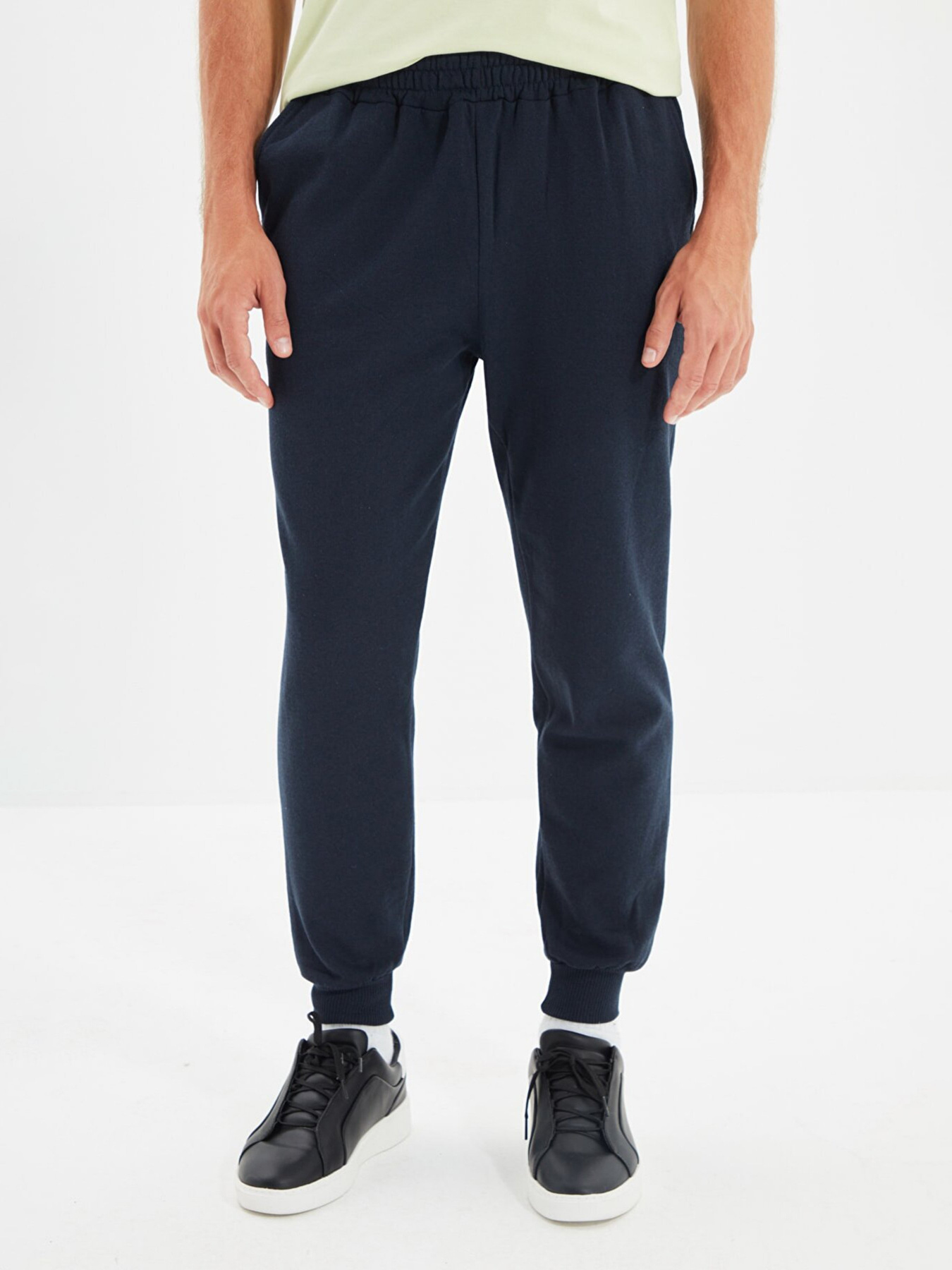 Спортивні штани Trendyol модель TMNAW21EA0264/Lacivert Фото