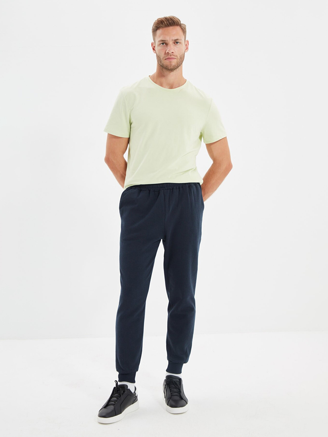 Спортивні штани Trendyol модель TMNAW21EA0264/Lacivert Фото