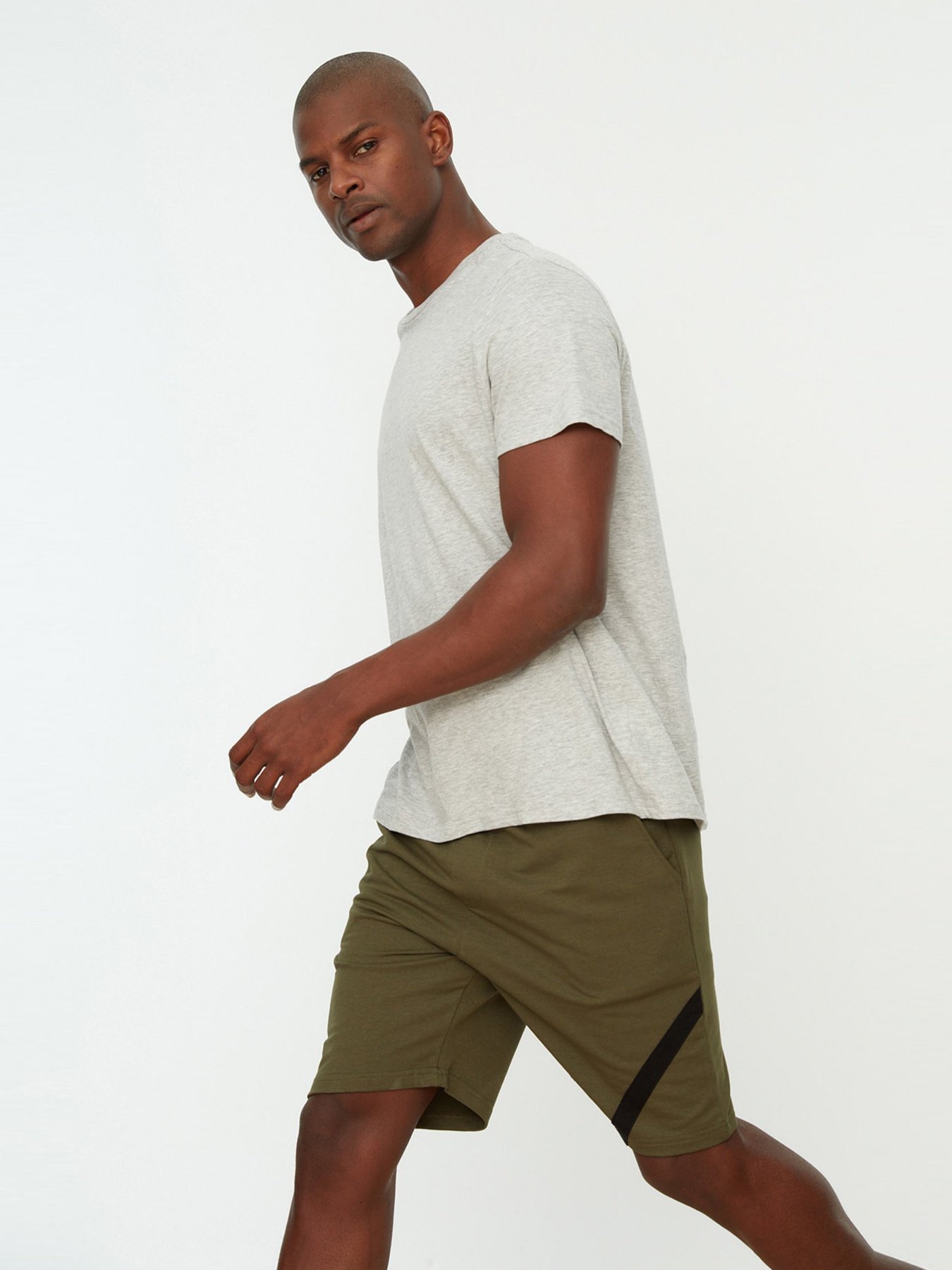 Шорти Trendyol модель TMNSS22SR0417/Haki Фото