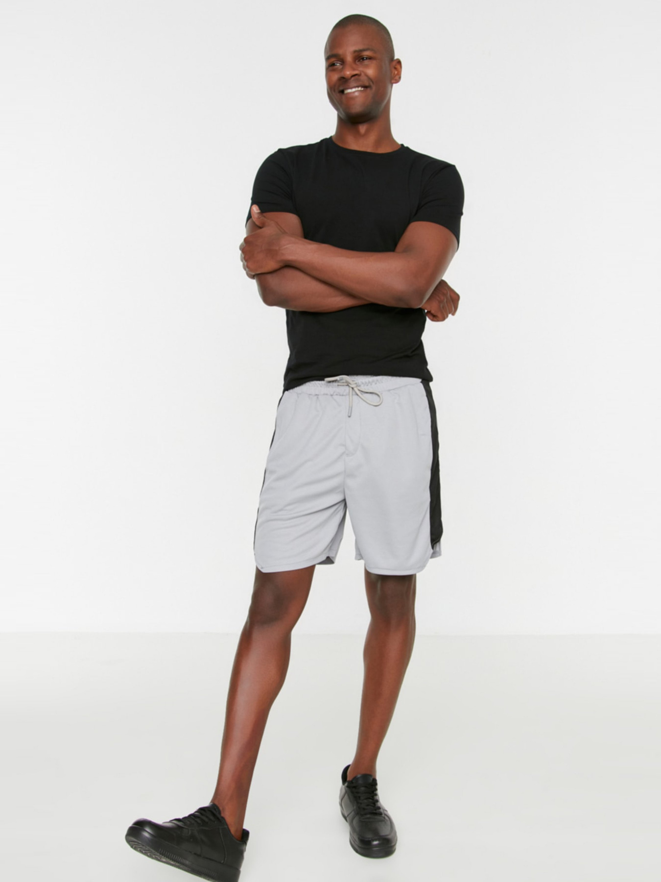 Шорти Trendyol модель TMNSS22SR0494/Gri Фото