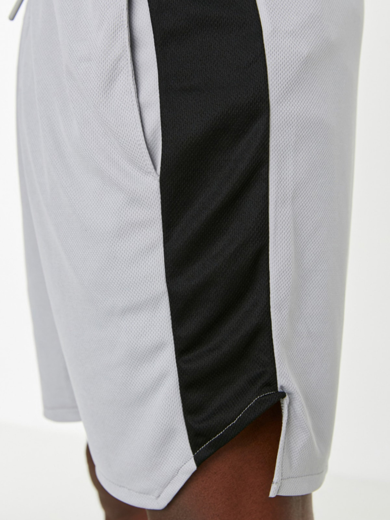 Шорты Trendyol модель TMNSS22SR0494/Gri Фото