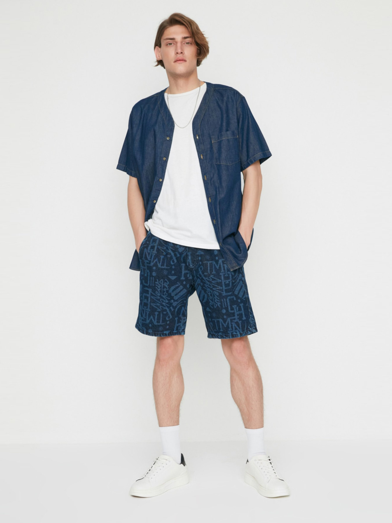 Повседневные шорты Trendyol модель TMNSS22SR0558/Lacivert Фото