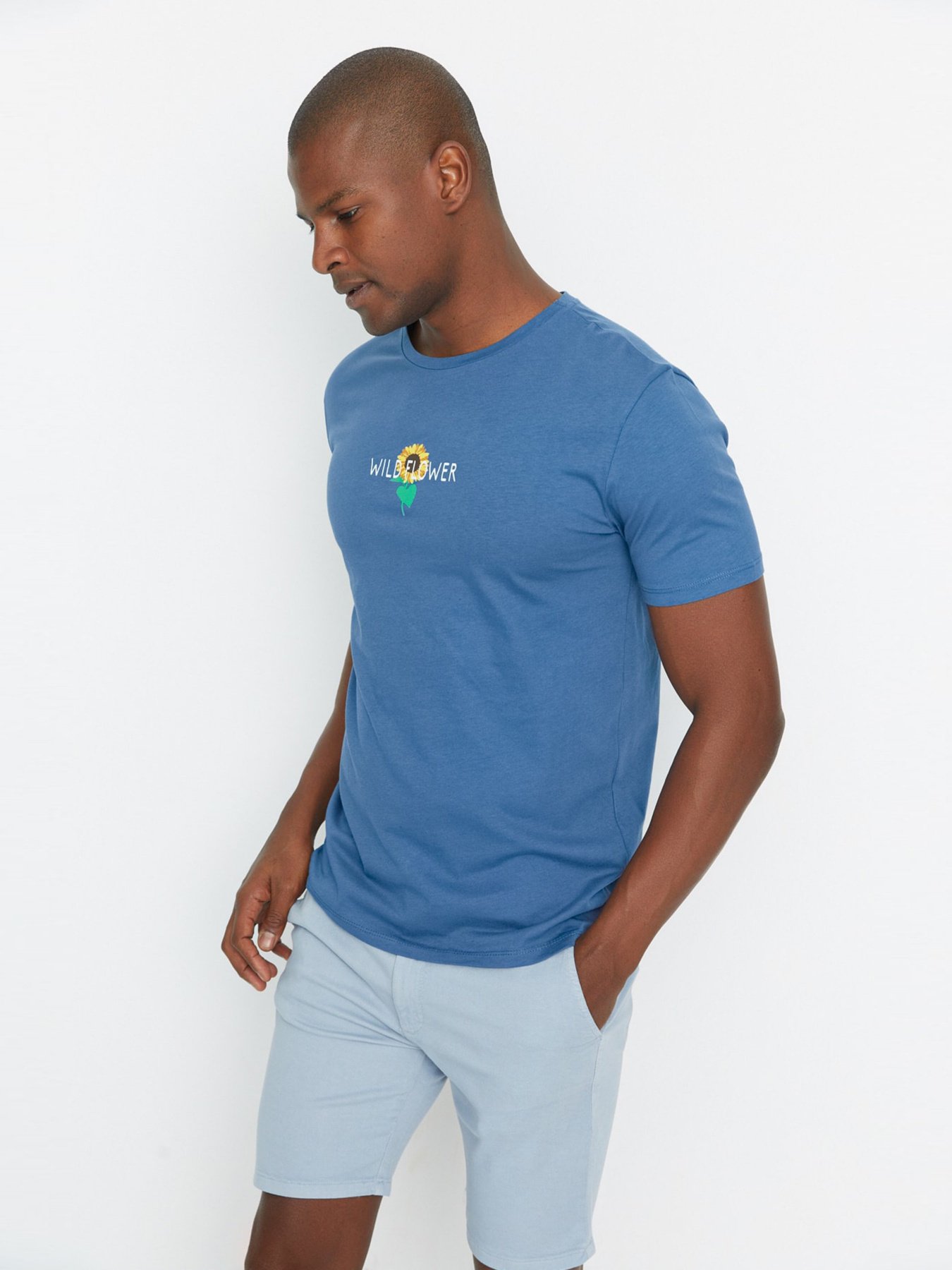 Футболки и поло Trendyol модель TMNSS22TS00015/Indigo Фото