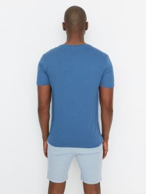 Футболки и поло Trendyol модель TMNSS22TS00015/Indigo Фото