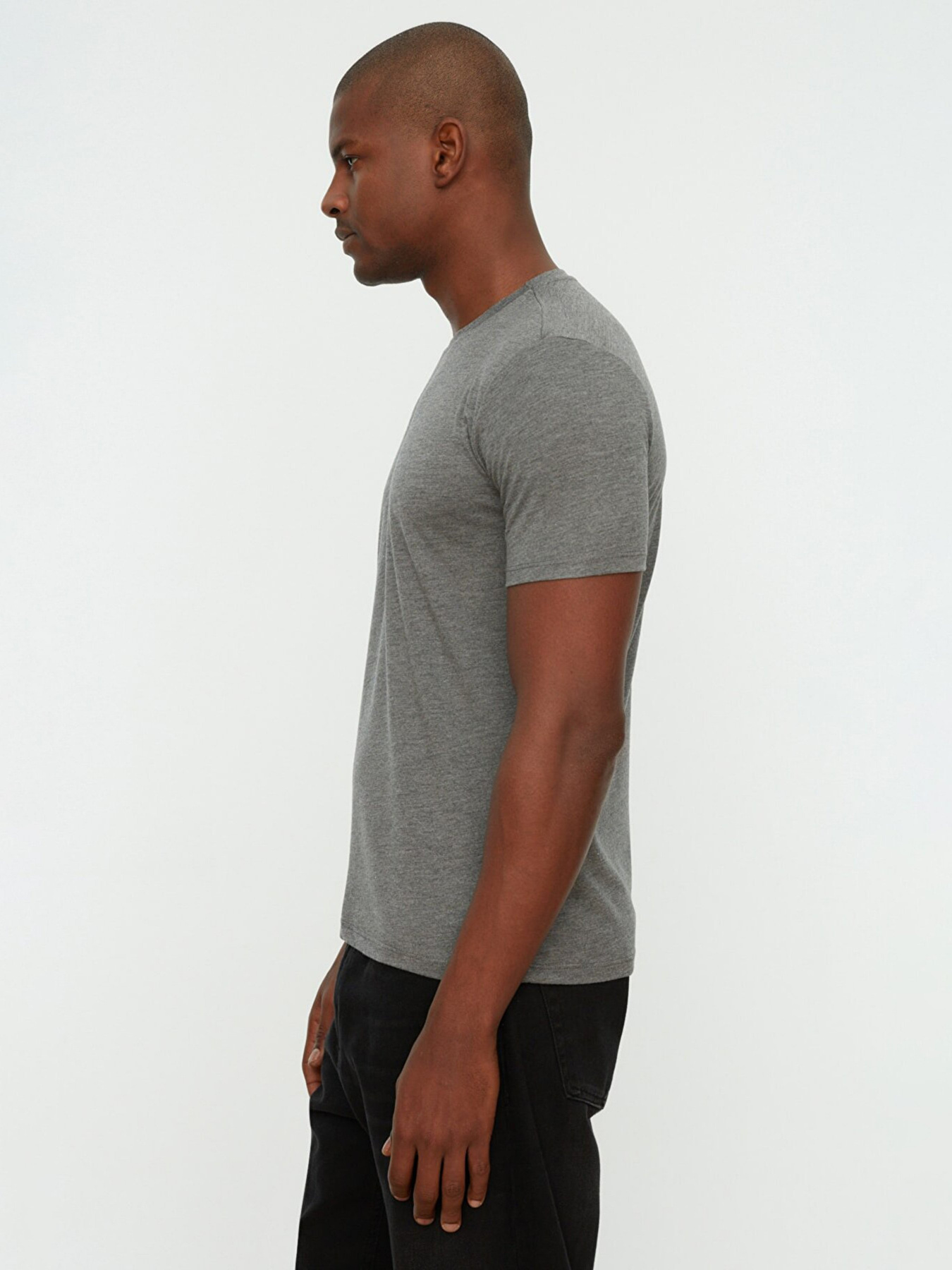 Футболка Trendyol модель TMNSS22TS0270/Antrasit Фото