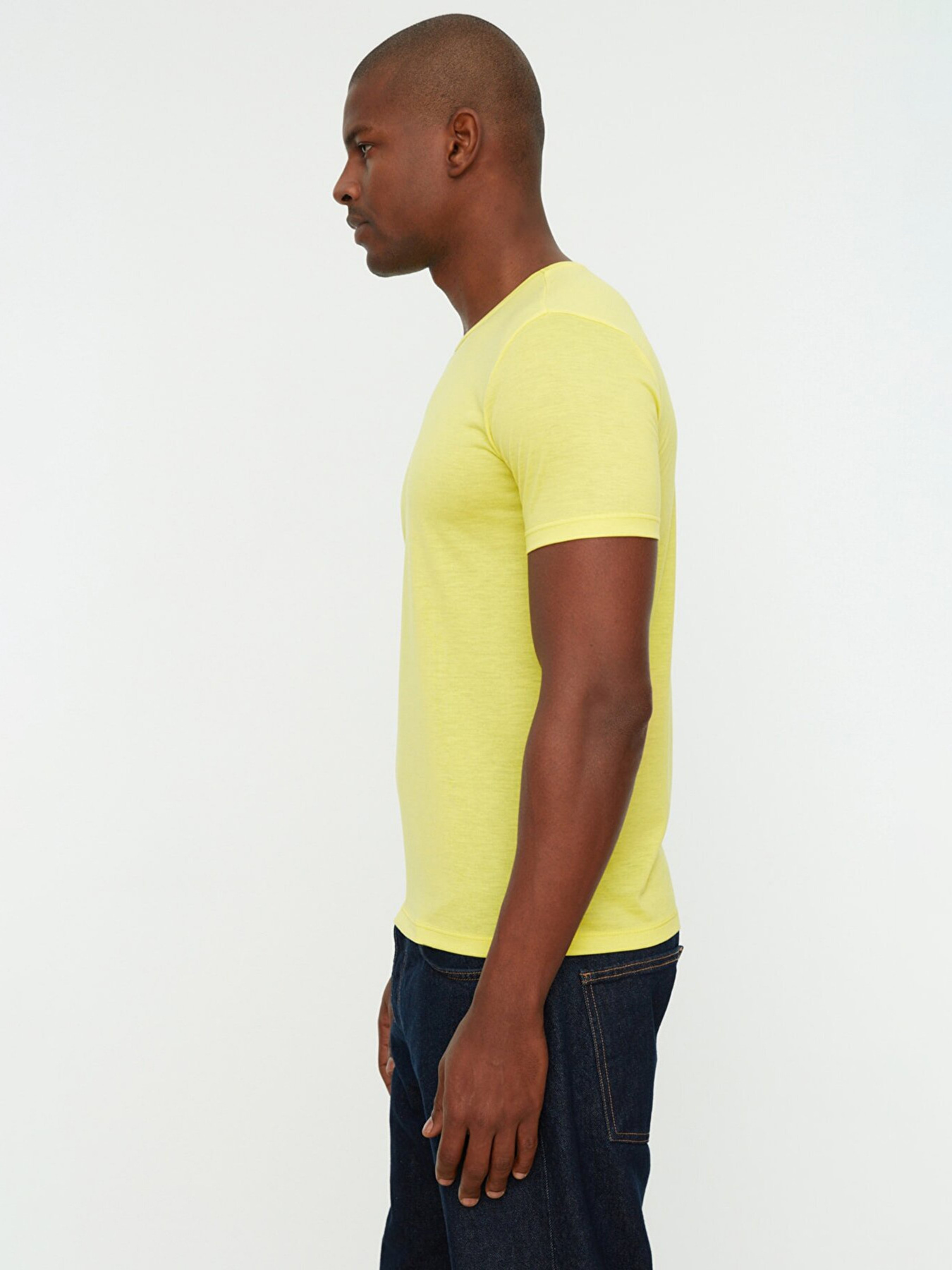 Футболка Trendyol модель TMNSS22TS0270/Sari Фото