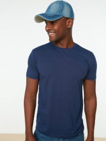 Футболка Trendyol модель TMNSS22TS0271/Lacivert Фото