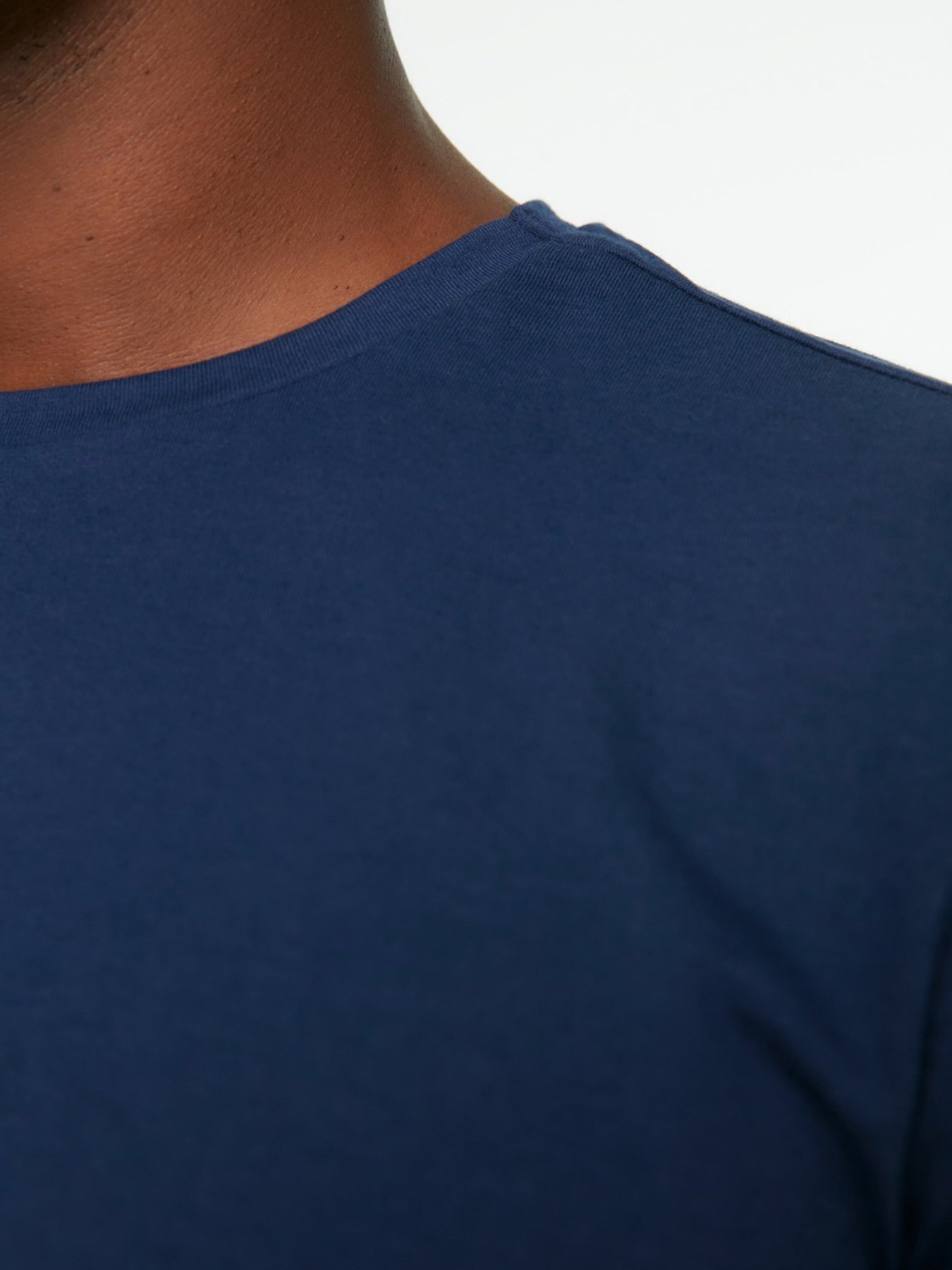 Футболка Trendyol модель TMNSS22TS0271/Lacivert Фото