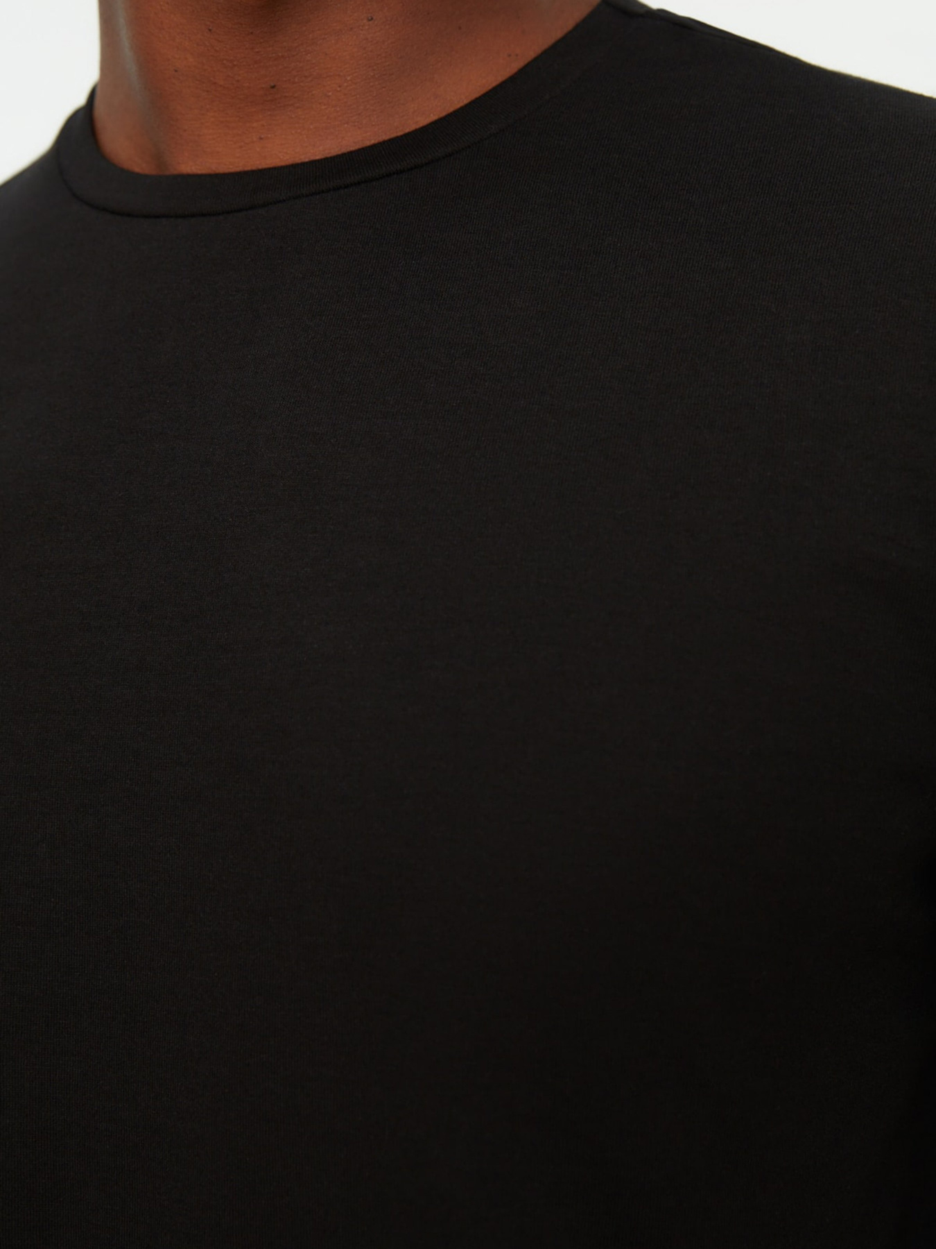 Футболки и поло Trendyol модель TMNSS22TS0271/Siyah Фото