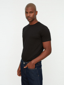 Футболки и поло Trendyol модель TMNSS22TS0271/Siyah Фото