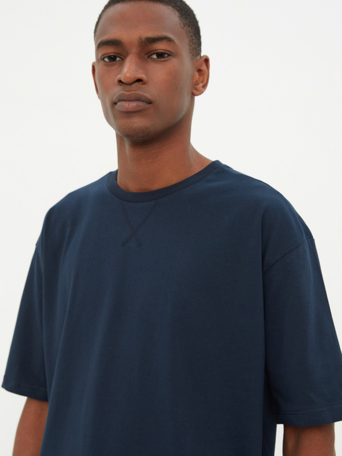 Футболка Trendyol модель TMNSS22TS0280/Lacivert Фото