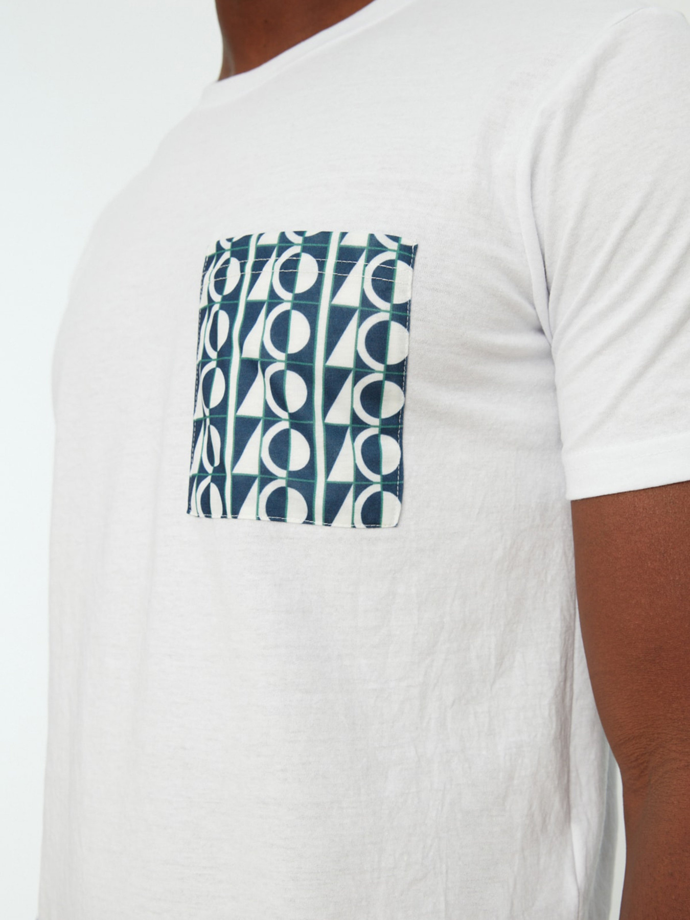 Футболка Trendyol модель TMNSS22TS0406/Beyaz Фото