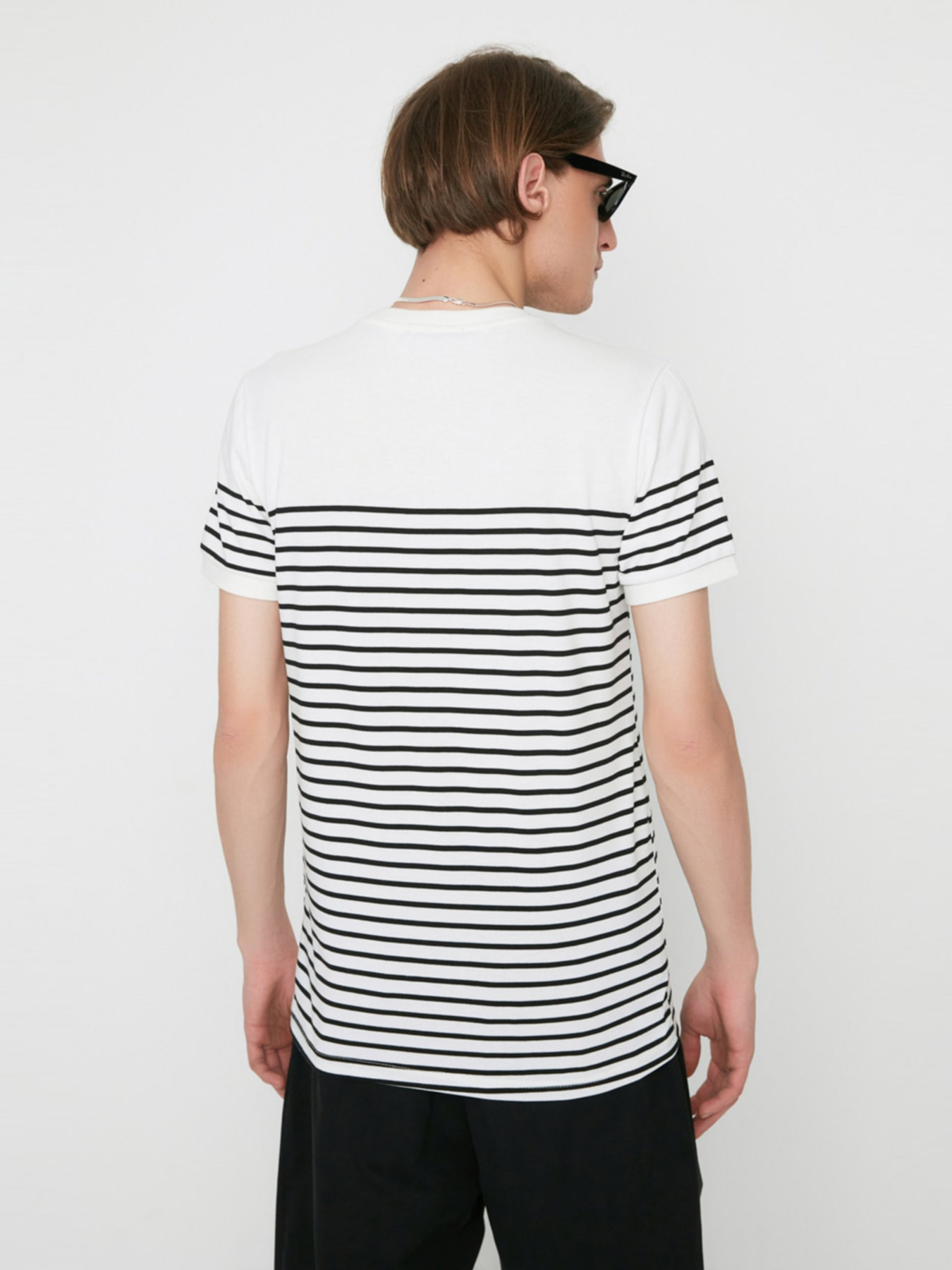 Футболка Trendyol модель TMNSS22TS0454/Ekru Фото