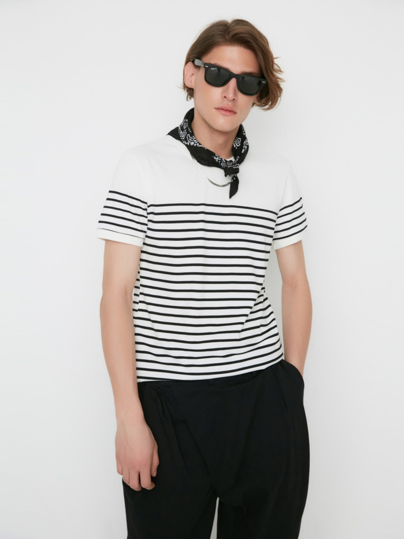 Футболка Trendyol модель TMNSS22TS0454/Ekru Фото