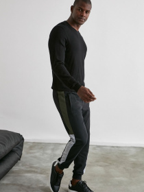 Спортивні штани Trendyol модель TMNAW21EA0223/Siyah Фото